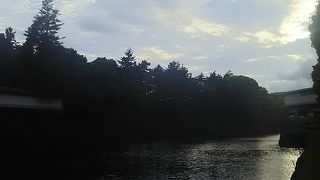 歴史の舞台の門です