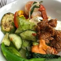 朝食にとったものです。エビとビーフはタイ料理です　