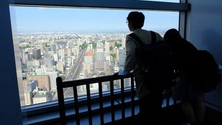 仙台駅そばのAER（アエル）31階にある無料展望テラス。日没からはプラネタリウムも