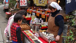 山門前のだんご屋さん