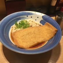 冷しきつねうどん