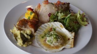 ダイヤモンドテーブル