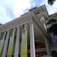 ワイキキ最古のリゾートホテル　「ワイキキのファーストレディ」