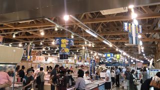 家族６人で道の駅内の「おふくろ食堂・はまゆう」で美味しい料理を堪能しました。