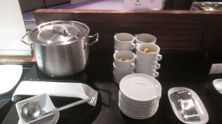 ワンタンスープが嬉しい