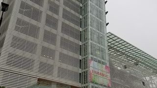 比較的ゆっくりできるカフェも