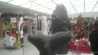 「クジラパーク」など個性的なイベントスペースもあります