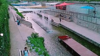 夏は噴水で涼しく♪