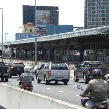 単線の駅は、運行の妨げですので、撤去する案も出てきました。