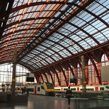 プラットフォーム