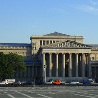 散歩で行ける市民公園～美術館もあります