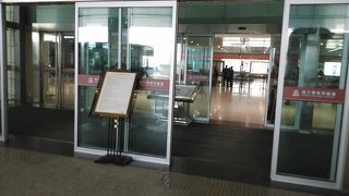 タクシーを使わざるを得ませんでした