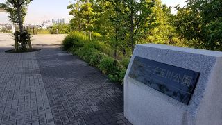 ライズの喧騒から離れて静かです