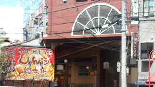 駅前の小さめの商店街