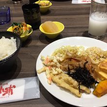 サラダバーの料理