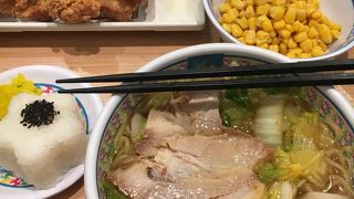 女性の多いヘルシーラーメン