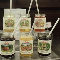 なんと、６種類の蜂蜜です！