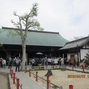 知多四国第５１番札所のお寺です。