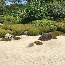 見事な枯山水