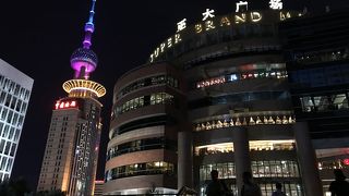 巨大ショッピングモール