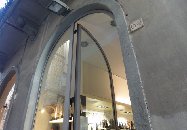 セルモネータ グローブス (フィレンツェ店) クチコミ・アクセス