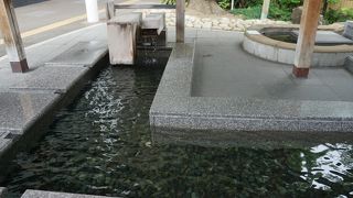 しんじ湖温泉駅横の足湯