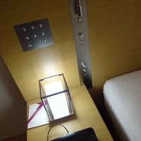 枕元にはUSB充電ポート♪