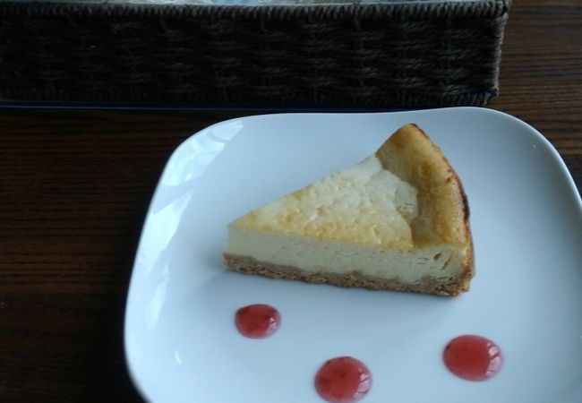 居心地よさそうな店内、遅くまで営業しているそうです