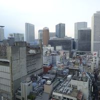 大阪駅が部屋から見えるほど近い