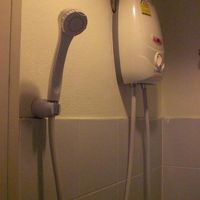 サワディーパタヤのシャワー区画です。湯温湯量に問題ありません