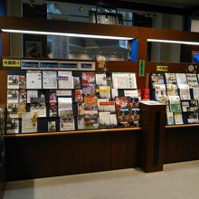 外国語(英語)対応のパンフレットも沢山あります