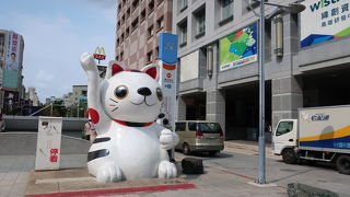 公園やグルメ散策に便利