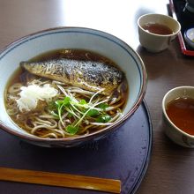 鯖そばを食べました