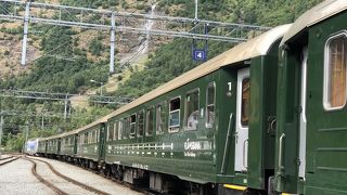 フロム鉄道の発着駅