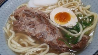 空港で沖縄料理