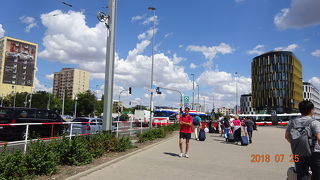地下鉄A線の駅です。空港から119番のバスに乗ってこの駅で降りました。