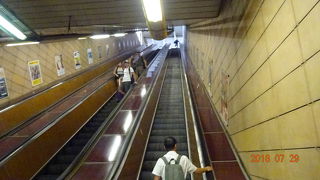 プラハ美術館に行くためにこの駅を利用しました。