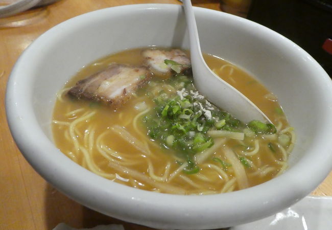 松山ラーメンの店