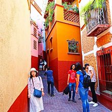 順番を待つ人々