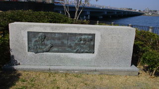 日本最初の臨海実験所を開き貝類の研究をした人です