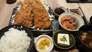 川崎アゼリア地下にてランチ