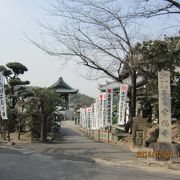 知多四国第６番札所のお寺です。