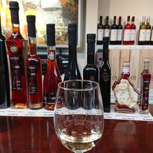 テイスティング用のワイン