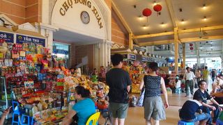 ロンビエン駅至近