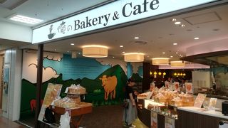 お店前は良い香りがします