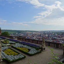 きれいな庭園ときれいな景色