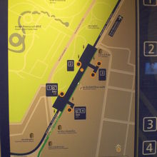 チャトゥチャック公園は、高架鉄道ＢＴＳと地下鉄ＭＲＴからすぐ