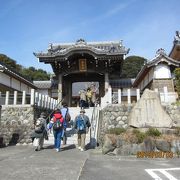 知多四国第１５番札所のお寺です。