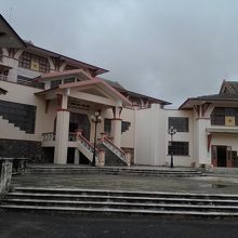 LIBRARY INFORMATION CENTER