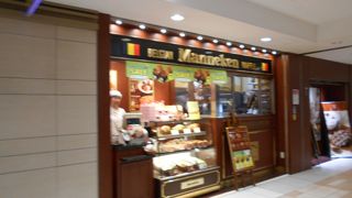 東京駅の地下に入っているベルギーワッフルのお店